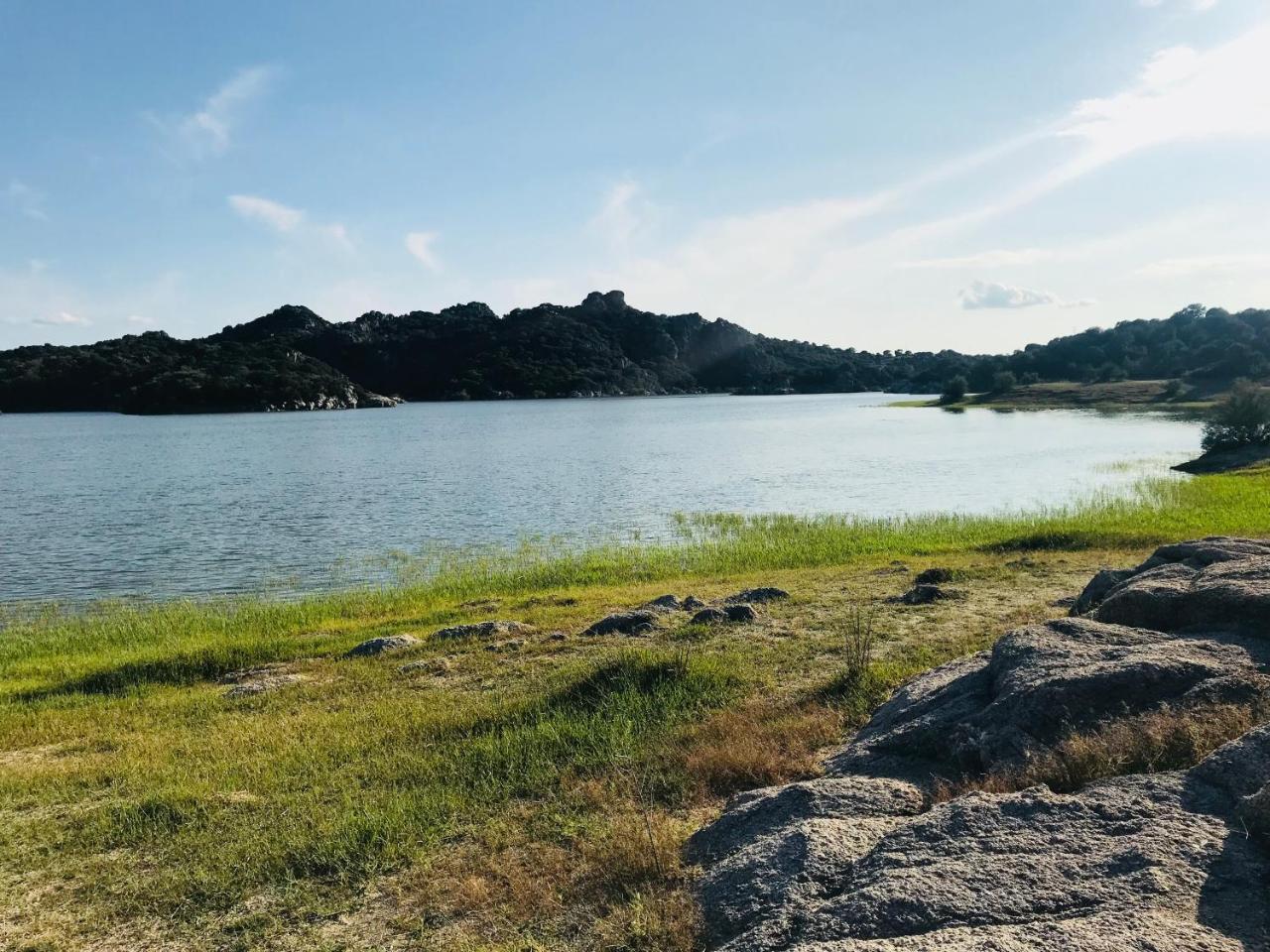 Il Nuraghe Del Lago Coghinas Oschiri Luaran gambar